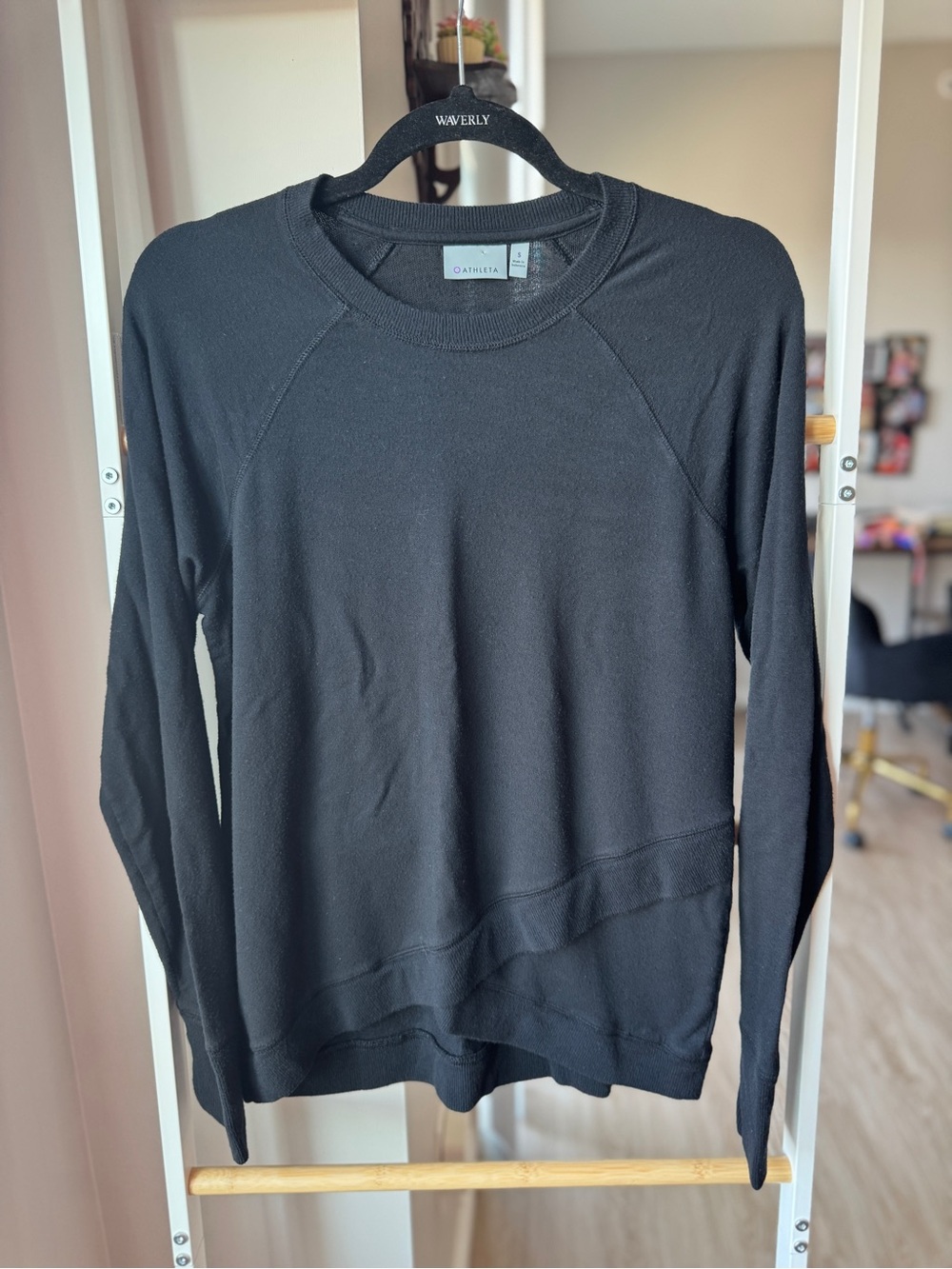 Athleta Black Criss-Cross Hem Scoop-Neck Sweater Size S Athleisure Activewear
